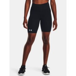 Spodenki fitness damskie Under Armour Train Seamless. Czarne szorty sportowe Under Armour, bez wzorów, na fitness i siłownię. Za 159.99 zł.