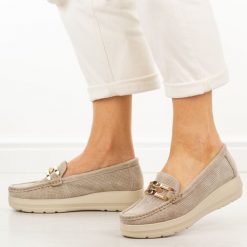 Beżowe skórzane mokasyny damskie Filippo Dp7652/26. Brązowe mokasyny Filippo, bez wzorów, z jeansu. Za 239.00 zł.