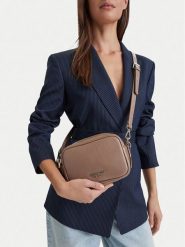Nine West Torebka EO-CALM POISE-LDA6766B Beżowy ciemny. Brązowe listonoszki Nine West, bez wzorów, bez dodatków. Za 299.99 zł.
