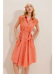 Trend Alacati Sukienka w kolorze pomarańczowym rozmiar: L. Pomarańczowe sukienki Trend Alacati, l, bez wzorów, z tkaniny, bez kołnierzyka, bez ramiączek, midi. Za 43.99 zł.