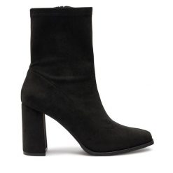 Botki Call It Spring. Czarne botki Call it Spring, bez wzorów, bez obcasa, na słupku, bez zapięcia. Za 219.99 zł.