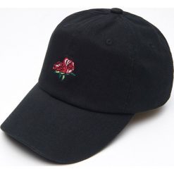 Czapka z daszkiem z haftem - Czarny. Czapki z daszkiem marki Cropp. Za 29.99 zł.