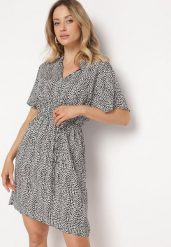 Biało-Czarna Sukienka Rozkloszowana ze Sznurkiem w Talii w Drobny Print Ikattia. Białe sukienki Born2be, l, bez wzorów, z materiału, bez kołnierzyka, bez ramiączek, mini, rozkloszowane. W wyprzedaży za 41.99 zł.