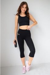 Legginsy krótkie damskie czarne RUNNING 2skin. Czarne legginsy 2SkIN, bez wzorów, z materiału, sportowe, krótkie. Za 169.00 zł.