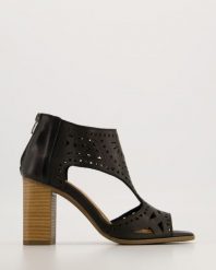 SANDAŁY NA SŁUPKU 0027102 BLACK. Czarne sandały Venezia, bez wzorów, ze skóry, bez obcasa, na słupku, bez zapięcia. Za 299.00 zł.