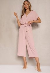 Różowy Kopertowy Kombinezon o Prostym Kroju z Wiązanym Paskiem Tevenea. Czerwone sukienki Renee, na co dzień, bez wzorów, eleganckie, bez kołnierzyka, bez ramiączek, mini, kopertowe. W wyprzedaży za 63.99 zł.