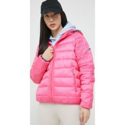 Tommy Jeans kurtka damska kolor różowy zimowa. Czerwone kurtki Tommy Jeans, na zimę, l, bez wzorów, z jeansu, bez kaptura. Za 799.99 zł.