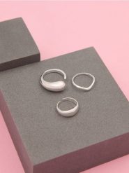 Pierścionek 3 pack - srebrny. Szare pierścionki Sinsay, srebrne. Za 6.99 zł.