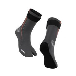 Skarpety neoprenowe ZONE3 Active Flex Swim 3 mm. Czarne skarpetki ZONE3, bez wzorów, z neoprenu. Za 159.99 zł.