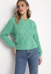 Zielony Sweter z Ozdobnym Splotem Pogaria. Zielone swetry Born2be, na zimę, m, bez wzorów, ze splotem, bez ramiączek. W wyprzedaży za 67.99 zł.