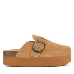 Klapki Badura. Brązowe klapki Badura, bez wzorów, bez obcasa, bez zapięcia. Za 199.99 zł.