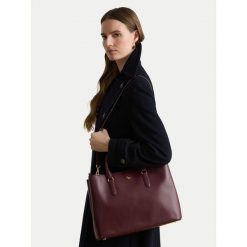 Torebka LAUREN RALPH LAUREN. Czerwone torebki klasyczne Lauren Ralph Lauren, bez wzorów, klasyczne, bez dodatków. Za 2,199.00 zł.