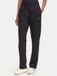Guess Spodnie dresowe V6YB25 K4803 Czarny Regular Fit. Czarne spodnie dresowe Guess, z aplikacjami, z dresówki. Za 344.99 zł.