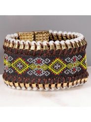 LA CHIQUITA Pozłacana bransoletka z elementami ozdobnymi rozmiar: onesize. Brązowe bransoletki LA CHIQUITA, z perłą, pozłacane. Za 104.45 zł.