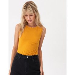 Top z koronką - Biały. Topy House. Za 25.99 zł.