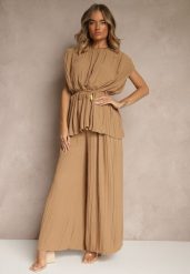 Jasnobrązowy Komplet Spodnie o Szerokim Kroju i Bluzka z Usztywnioną Linią Ramion Nilamira. Brązowe bluzki Renee, m, bez wzorów, eleganckie, bez kołnierzyka, bez ramiączek. W wyprzedaży za 127.99 zł.