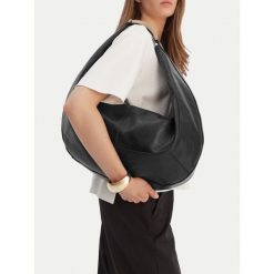 Torebka GINO ROSSI. Czarne torebki klasyczne Gino Rossi, bez wzorów, klasyczne, bez dodatków. Za 279.99 zł.