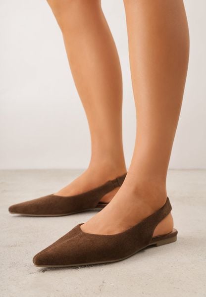 Brązowe Balerinki w Stylu Slingback Adriame. Brązowe baleriny Born2be, bez wzorów, eleganckie, bez obcasa, bez zapięcia. Za 99.99 zł.