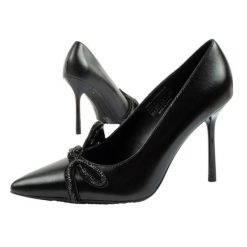 Buty, szpilki Karl Lagerfeld Sarabande KL30919M1 M0 czarne. Czarne szpilki bez wzorów, z gumy, eleganckie, bez obcasa, na szpilce, bez zapięcia. Za 1,070.11 zł.
