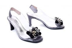 BRENDA ZARO T3830 grey, sandały damskie. Szare sandały Brenda Zaro, bez wzorów, z gumy, bez obcasa, na obcasie, bez zapięcia. Za 529.90 zł.
