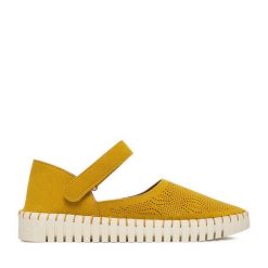 Półbuty Go Soft. Żółte półbuty wsuwane GO SOFT, bez wzorów, bez obcasa, na płaskiej podeszwie. Za 119.99 zł.