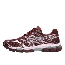Buty Sneakers Unisex ASICS GEL-CUMULUS 1203A733-600 bordowe 40. Czerwone buty do biegania ASICS, bez wzorów, z poliesteru, bez zapięcia, do biegania. Za 1,246.45 zł.