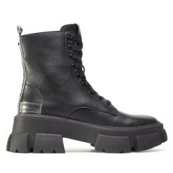 Botki Steve Madden. Czarne botki Steve Madden, bez wzorów, bez obcasa, na słupku, bez zapięcia. Za 699.99 zł.
