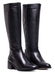 ELODIE Skórzane kozaki w kolorze czarnym rozmiar: 39. Czarne kozaki ELODIE, na zimę, bez wzorów, bez obcasa, bez zapięcia. Za 290.19 zł.