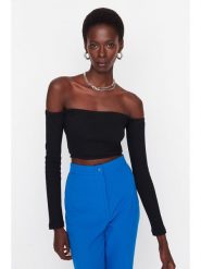 Trendyol Bluzka w kolorze czarnym rozmiar: L. Czarne bluzki Trendyol, l, bez wzorów, bez kołnierzyka, bez ramiączek. Za 56.99 zł.