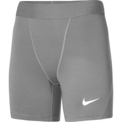 Spodenki damskie treningowe Nike DF Strike NP Short. Czerwone szorty sportowe Nike, bez wzorów. Za 113.06 zł.