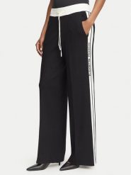 Elisabetta Franchi Spodnie dzianinowe KP-75S-66E2-V440 Czarny Regular Fit. Czarne spodnie materiałowe Elisabetta Franchi, bez wzorów, z dzianiny. Za 1,879.00 zł.