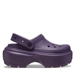 Klapki Crocs. Fioletowe klapki Crocs, bez wzorów, bez obcasa, bez zapięcia. Za 229.99 zł.