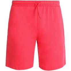 Damskie szorty bawełniane ATHL DPT Almina – 2 kieszenie, troczek w pasie. Czerwone szorty Eastpak, bez wzorów, z bawełny. Za 158.99 zł.