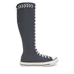 Trampki Converse. Fioletowe trampki Converse, bez wzorów, retro, bez zapięcia. Za 299.99 zł.