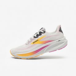 Buty do biegania damskie Brooks Ghost 17. Czerwone buty do biegania Brooks, bez wzorów, z meshu, bez zapięcia, do biegania. Za 629.99 zł.