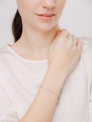 Pandora Srebrna bransoletka z cyrkoniami rozmiar: 16. Różowe bransoletki Pandora, z cyrkonią, srebrne. Za 261.57 zł.