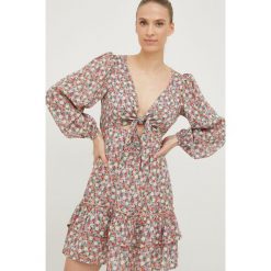 Billabong sukienka mini rozkloszowana. Sukienki Billabong, l, bez wzorów, z tkaniny, bez kołnierzyka, bez ramiączek, maxi, rozkloszowane. W wyprzedaży za 269.99 zł.