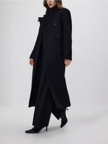 Płaszcz z dodatkiem wełny - czarny. Czarne płaszcze Reserved, l, bez wzorów, z tkaniny, klasyczne, bez kaptura. Za 459.99 zł.