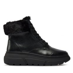 Botki Caprice. Czarne botki Caprice, bez wzorów, bez obcasa, na płaskiej podeszwie, bez zapięcia. Za 299.99 zł.