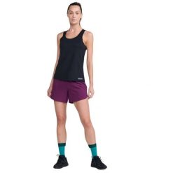 Damski aerodynamiczny tank top 2XU Aero. Czarne topy 2XU, bez wzorów, sportowe, bez kołnierzyka, bez ramiączek. Za 149.00 zł.