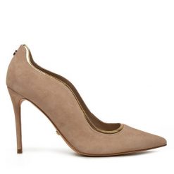 Szpilki Guess. Brązowe szpilki Guess, z aplikacjami, bez obcasa, na szpilce, bez zapięcia. Za 699.99 zł.