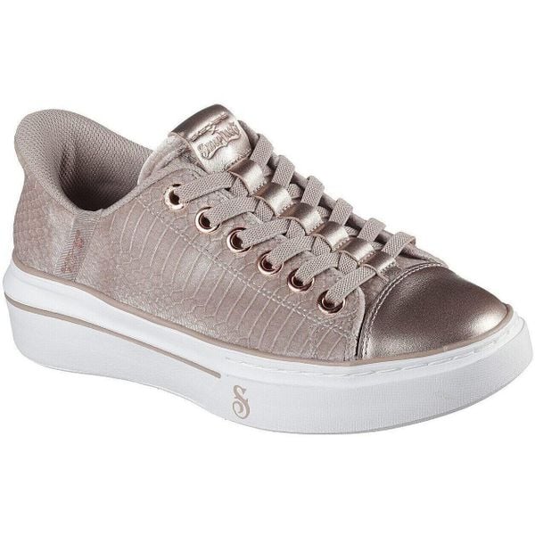 Buty sportowe damskie Skechers Snoop One Velvet Snoop. Szare buty sportowe lifestyle Skechers, bez wzorów, z syntetyku, sportowe, bez zapięcia. Za 490.00 zł.