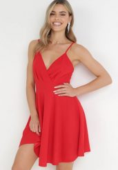 Czerwona Rozkloszowana Sukienka Mini na Regulowanych Ramiączkach Kionidim. Czerwone sukienki Born2be, na co dzień, l, bez wzorów, z dzianiny, eleganckie, bez kołnierzyka, bez ramiączek, mini, kopertowe. W wyprzedaży za 55.24 zł.