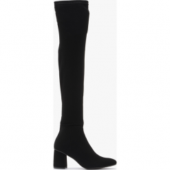 Kozaki na obcasie CATRINA. Czarne kozaki Ryłko, bez wzorów, z nubiku, z okrągłym noskiem, bez obcasa, na obcasie, bez zapięcia. Za 349.99 zł.