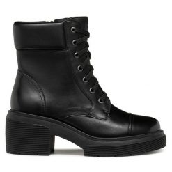 Botki Geox. Czarne botki Geox, bez wzorów, bez obcasa, na słupku, bez zapięcia. Za 349.99 zł.