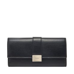 Duży Portfel Damski Calvin Klein. Czarne portfele Calvin Klein, bez wzorów. Za 229.99 zł.
