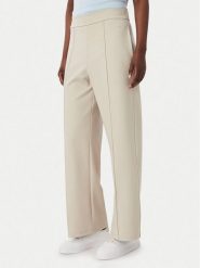 Calvin Klein Spodnie materiałowe LV044G210G Beżowy Relaxed Fit. Brązowe spodnie materiałowe Calvin Klein, bez wzorów, z materiału. Za 489.99 zł.