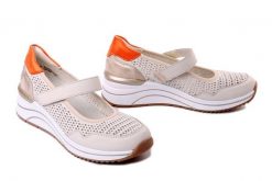 Rieker Remonte D0T21-81 white combination, półbuty damskie. Czarne półbuty wsuwane Solo, bez wzorów, ze skóry, bez obcasa, na koturnie. Za 304.90 zł.