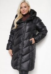 Czarna Pikowana Kurtka z Kapturem i Kieszeniami na Napy Inasia. Czarne kurtki Born2be, xl, bez wzorów, z jeansu, eleganckie, z kapturem. W wyprzedaży za 199.49 zł.