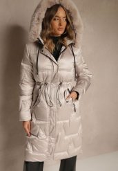 Beżowa Długa Kurtka z Pikowanymi Przeszyciami i Kapturem Ściągana w Talii Galeatia. Brązowe kurtki Renee, l, bez wzorów, z jeansu, eleganckie. Za 269.99 zł.